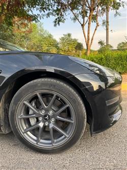 تێسلا مۆدێل 3